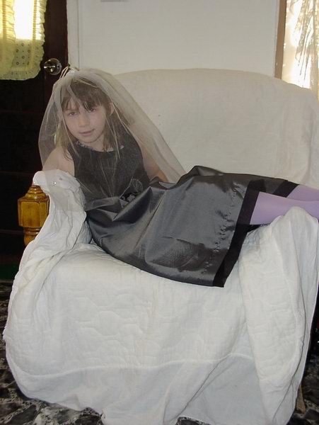 kelly20010004.JPG