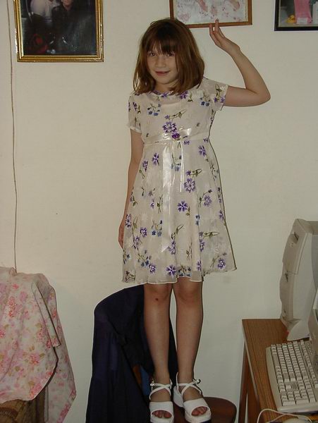 kelly20010030.JPG